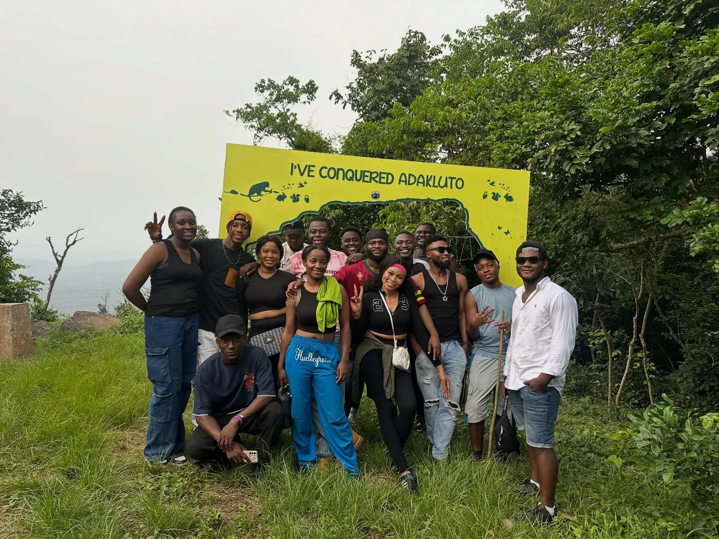 Adakluto group photo after the hike