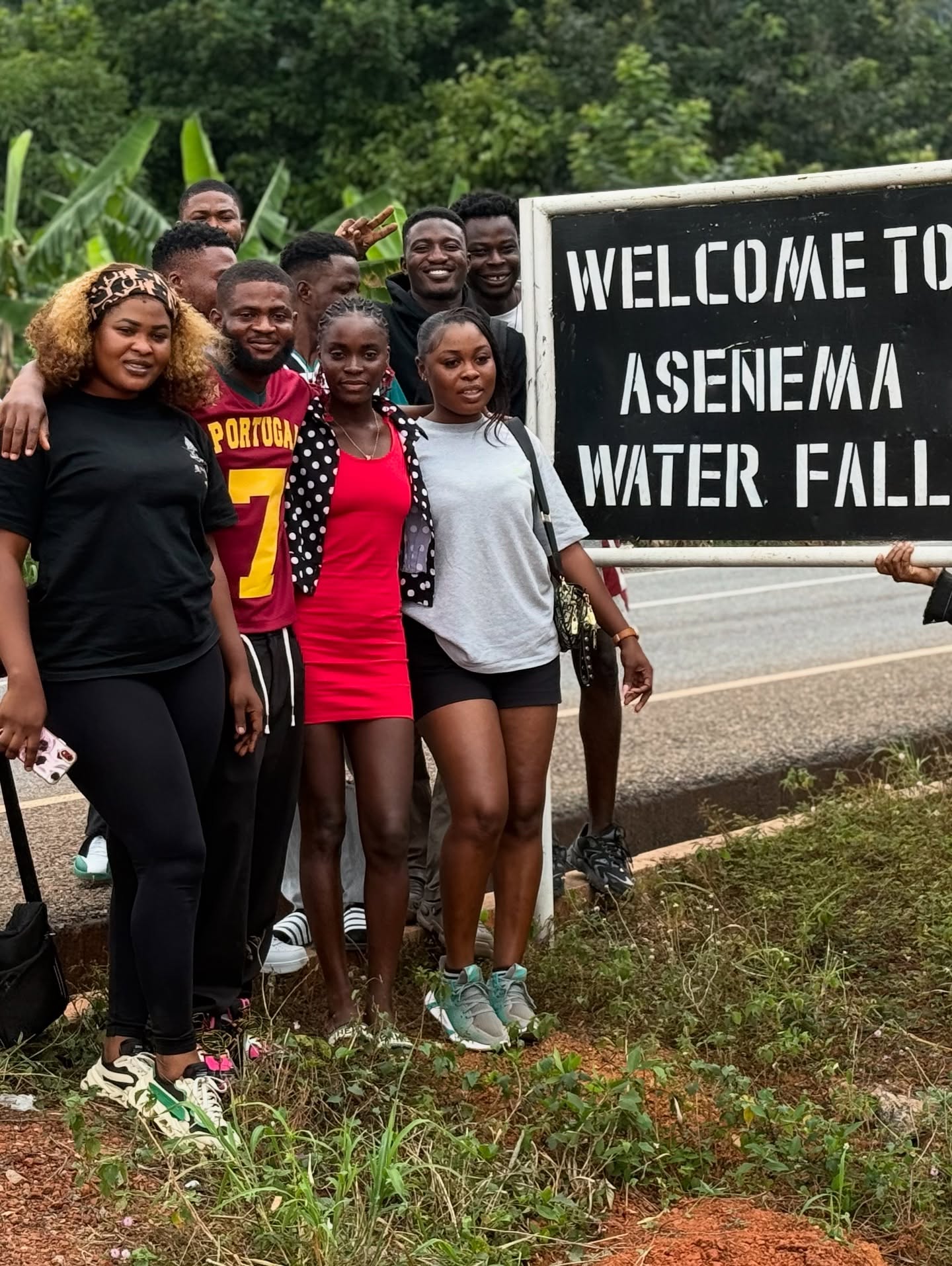 Group photo from the Asenema Waterfalls trip.